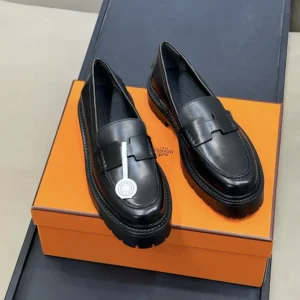 Hermes Women Klement Loafer in Calfskin-Black H252133Z