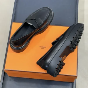 Hermes Women Klement Loafer in Calfskin-Black H252133Z