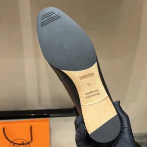 Hermes Women Royal Loafer in Goatskin-Black H181069Z