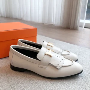 Hermes Women Royal loafer in Calfskin-White H221270Z