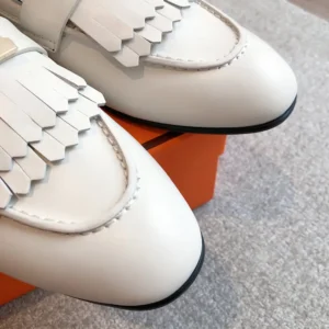 Hermes Women Royal loafer in Calfskin-White H221270Z
