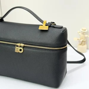 Loro Piana Women Extra Pocket L27-Black FAN4043