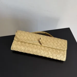 Bottega Veneta Women Andiamo Clutch-Gold 741511V5XF18472