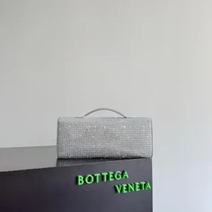 Bottega Veneta Women Andiamo Clutch-Silver 844124V4T141905