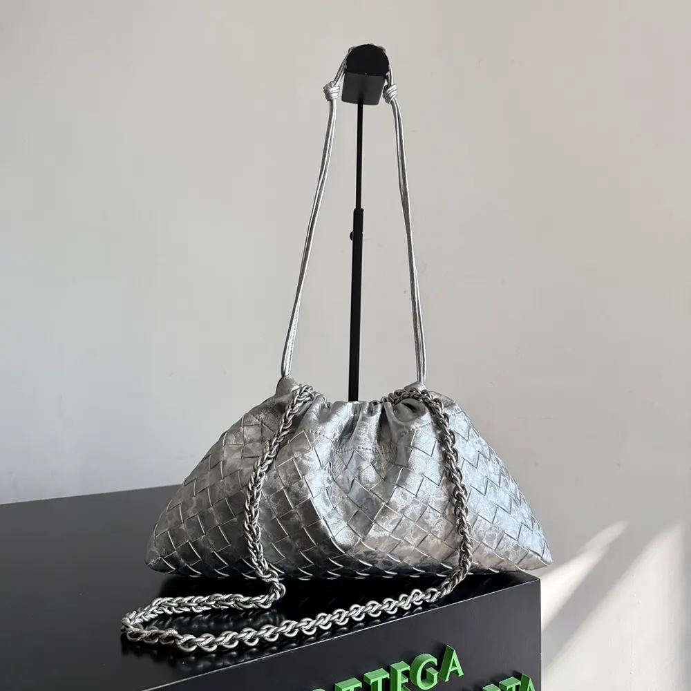 Bottega Veneta Women Dustbag Notte-Silver 844626V5XF08101