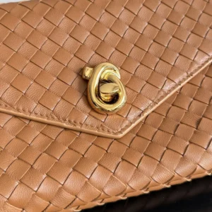 Bottega Veneta Women Knot Lock-Brown 817191V08Z02599