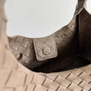 Bottega Veneta Women Small Campana-Chocolate 854248V4SC02360