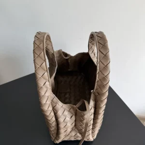 Bottega Veneta Women Small Campana-Chocolate 854248V4SC02360