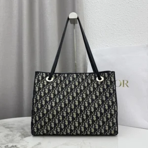 Dior Women Medium Shopping Bag Blue Dior Oblique Jacquard M1409OTZQ