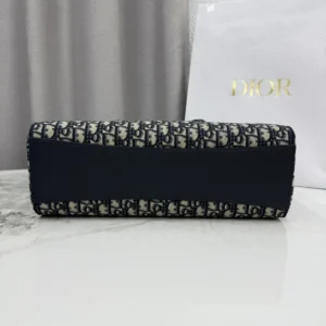 Dior Women Medium Shopping Bag Blue Dior Oblique Jacquard M1409OTZQ