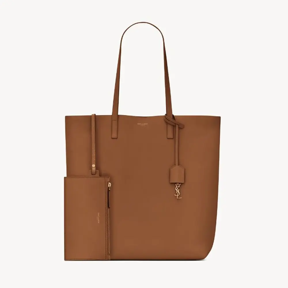  How to Choose a Work Bag: Practical + Stylish Is the Key