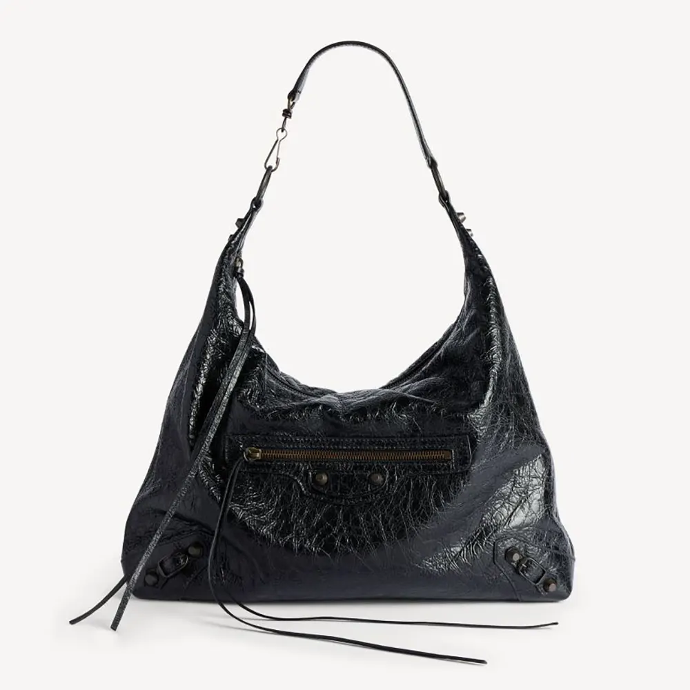  How to Choose a Work Bag: Practical + Stylish Is the Key