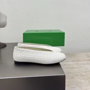 Bottega Veneta Women Rosa Ballerina-White 837887V4