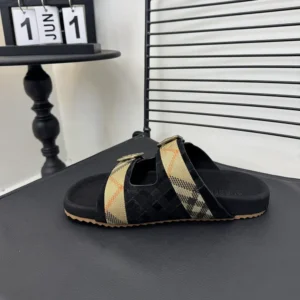 Burberry Unisex Check Suede Urchin Sandals-Black 81188901