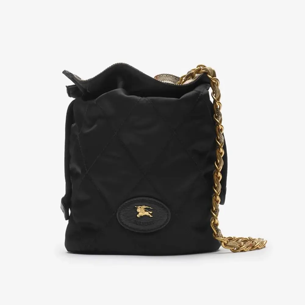 Burberry Women Horseshoe Chain Pouch-Black 81184491