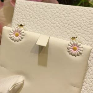 Dior Women Daisy Dior Tribales Earrings Gold-Finish Metal White Resin Pearls and Multicolor Lacquer