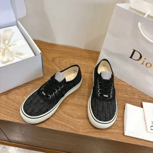 Dior Unisex Saltwind Sneaker Black Dior Oblique Jacquard 3SN348ZSA