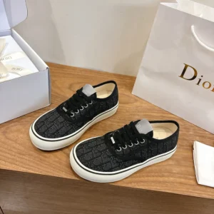 Dior Unisex Saltwind Sneaker Black Dior Oblique Jacquard 3SN348ZSA