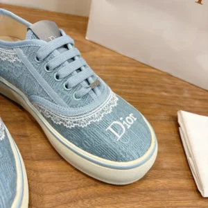 Dior Unisex Saltwind Sneaker Bleu Ciel Dior Oblique Embroidered Cotton and White Lace
