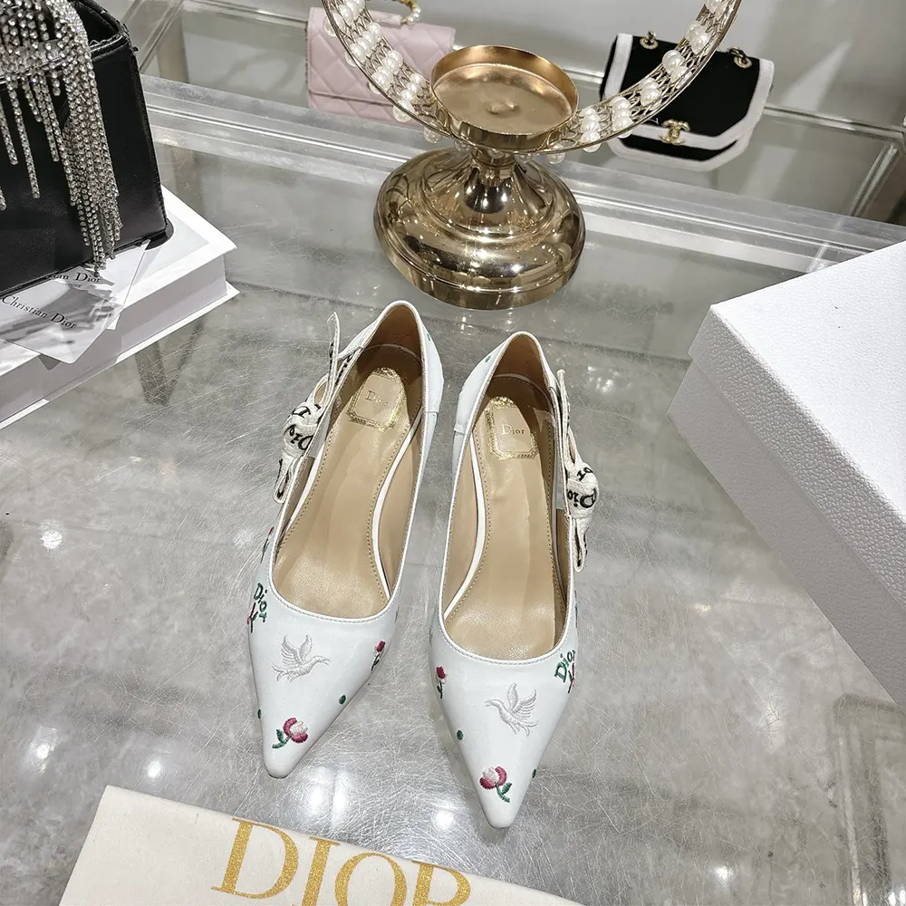 Dior Women Dioramour J'Adior Pump White Lambskin Embroidered with Multicolor Doves & Roses Motif 2 Dior Women Dioramour J'Adior Pump White Lambskin Embroidered with Multicolor Doves & Roses Motif