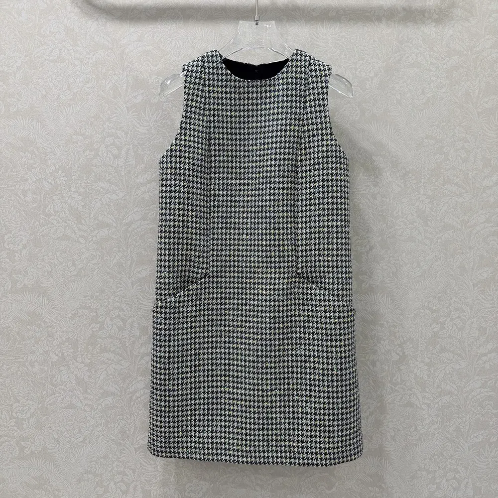 Dior Women Straight Dress Black and White Houndstooth Virgin Wool Blend with Multicolor Sequins 2 Dior Women Straight Dress Black and White Houndstooth Virgin Wool Blend with Multicolor Sequins