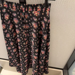 Dolce Gabbana D&G Women Floral-Print Straight Skirt F4DBNTFSA