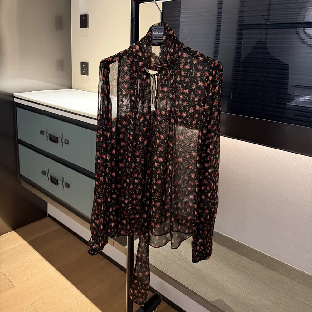 Dolce Gabbana D&G Women Small Rose-Print Chiffon Top 5 Dolce Gabbana D&G Women Small Rose-Print Chiffon Top