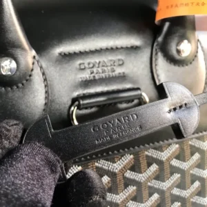 Goyard Unisex Alpin MM Backpack-Black ALPIN2MMLTY01CL01P