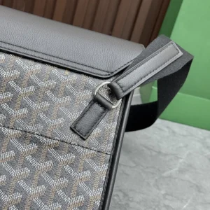 Goyard Unisex Coursier Messenger Bag-Black COURSIMMLTY01CL01P