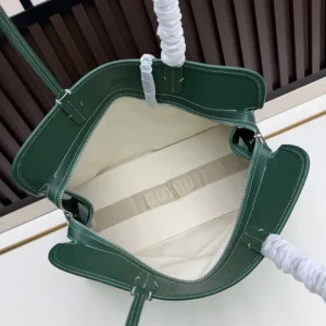 Goyard Unisex Hardy Pm Bag-Green HARDY2PMLTY09CG09P