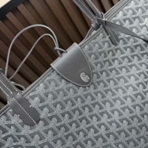 Goyard Unisex Saint Louis Gm Bag-Grey STLCROGMLTY51CL51P