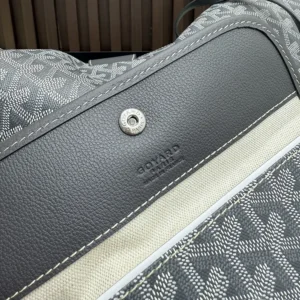 Goyard Unisex Saint Louis Gm Bag-Grey STLCROGMLTY51CL51P