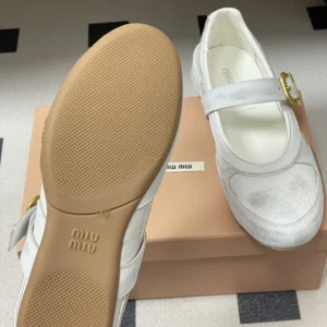 Miu Miu Women Gymnasium Leather Ballerinas With Strap and Buckle 5F686E