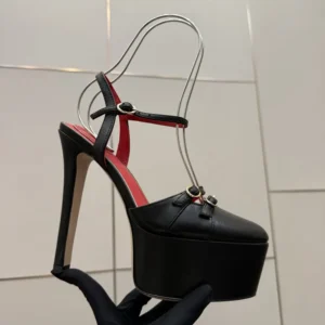 Valentino Women Crasher Platform Pumps in Kidskin 145MM-Black
