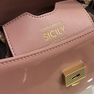 Dolce Gabbana D&G Women Small Sicily Handbag in Patent Leather-Pink