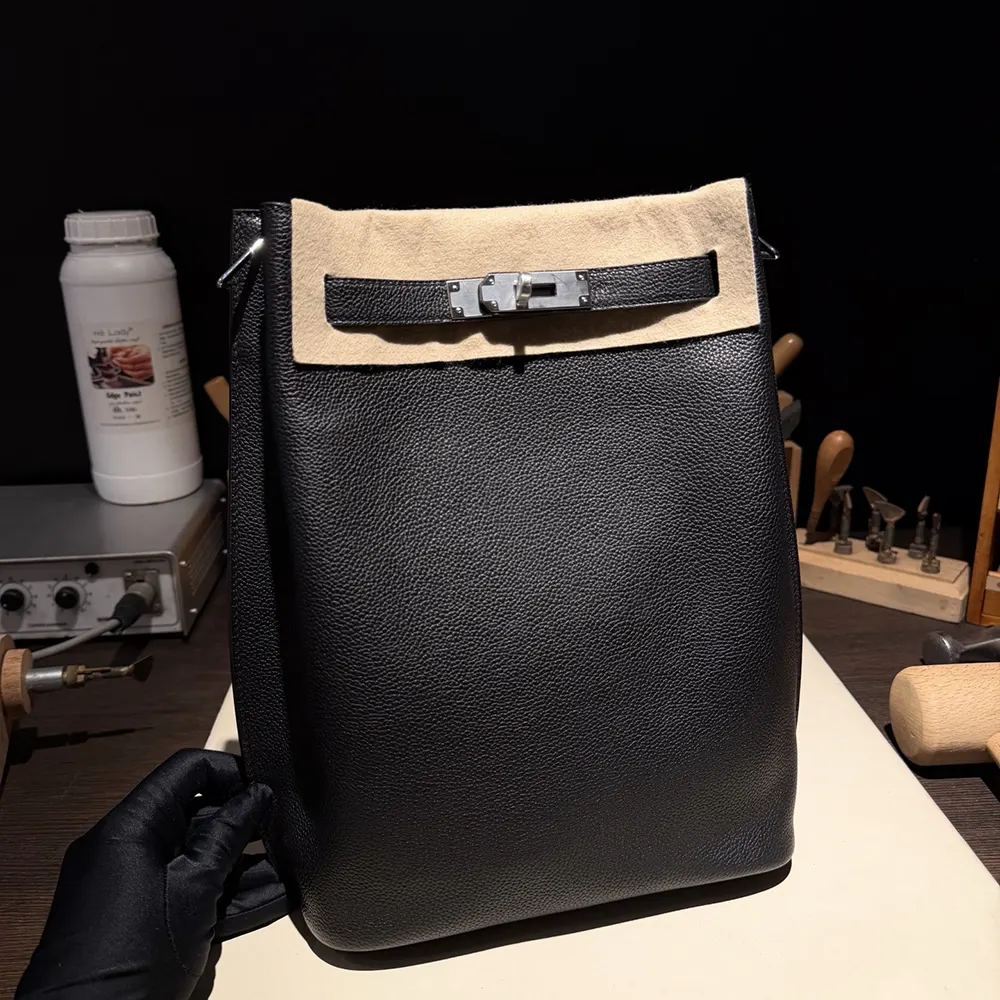 Hermes Unisex Togo So Kelly 22 Palladium Hardware-Black