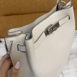 Hermes Unisex Togo So Kelly 22 Palladium Hardware-White