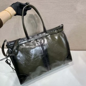 Prada Unisex Bonnie Leather Tote Bag 2VG1282CYR