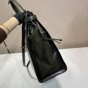 Prada Unisex Bonnie Leather Tote Bag 2VG1282CYR