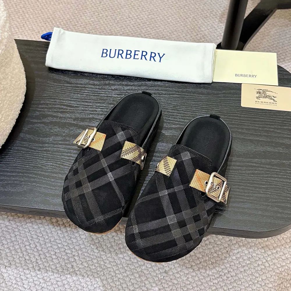 Burberry Unisex Check Denim Urchin Clogs-Black 8113394