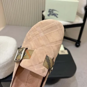 Burberry Unisex Check Denim Urchin Clogs-Flora Pink 81133921