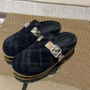Burberry Unisex Check Denim Urchin Clogs-Navy 81238251