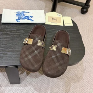 Burberry Unisex Check Denim Urchin Clogs-Snug Brown 81145641