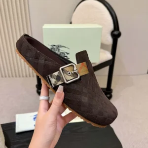 Burberry Unisex Check Denim Urchin Clogs-Snug Brown 81145641