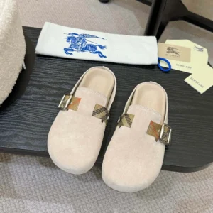 Burberry Unisex Suede Urchin Clogs-Bake Beige 81133031