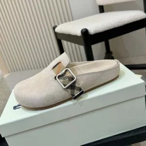 Burberry Unisex Suede Urchin Clogs-Bake Beige 81133031
