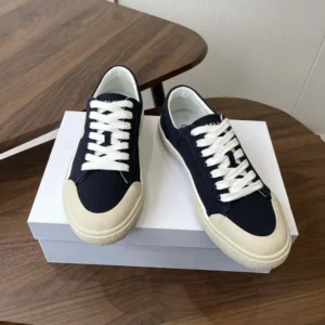 Celine Unisex Alan Sneaker With Triomphe in Canvas 363675148C