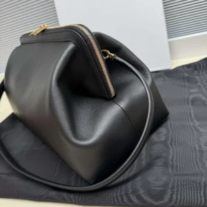 Celine Women Doctor'S Pouch In Supple Natural Calfskin-Black L104J3G40