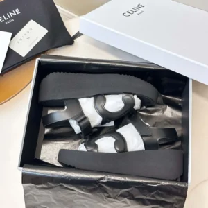 Celine Women Sunny Sandal In Calfskin - Vegetal Tanning-Black 367635348C