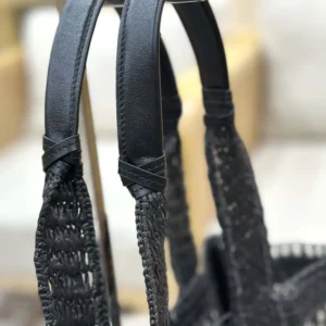 Chloe Women Summer Banana East-west Tote Bag in Raffia & Buffalo Leather